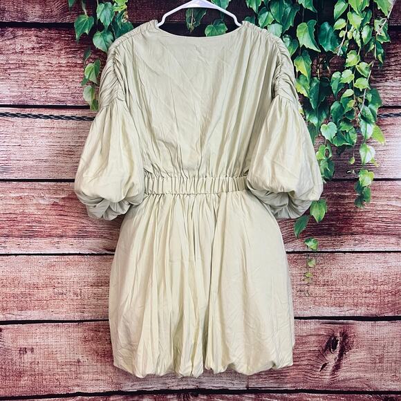 Pretty Little Thing Pistachio Puff Sleeve Puffball Hem Shift Dress US 6 Mini - Picture 6 of 7